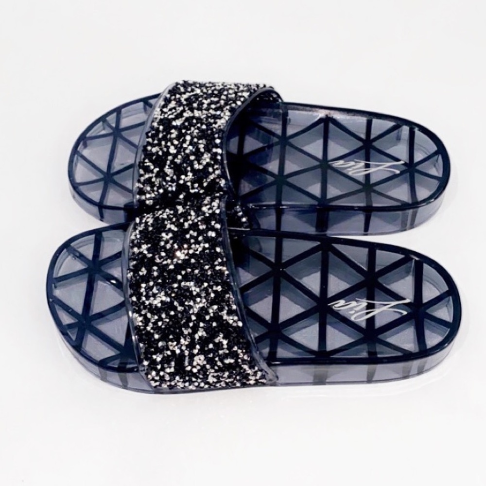 Vibrant Black and Silver Jelly sandals